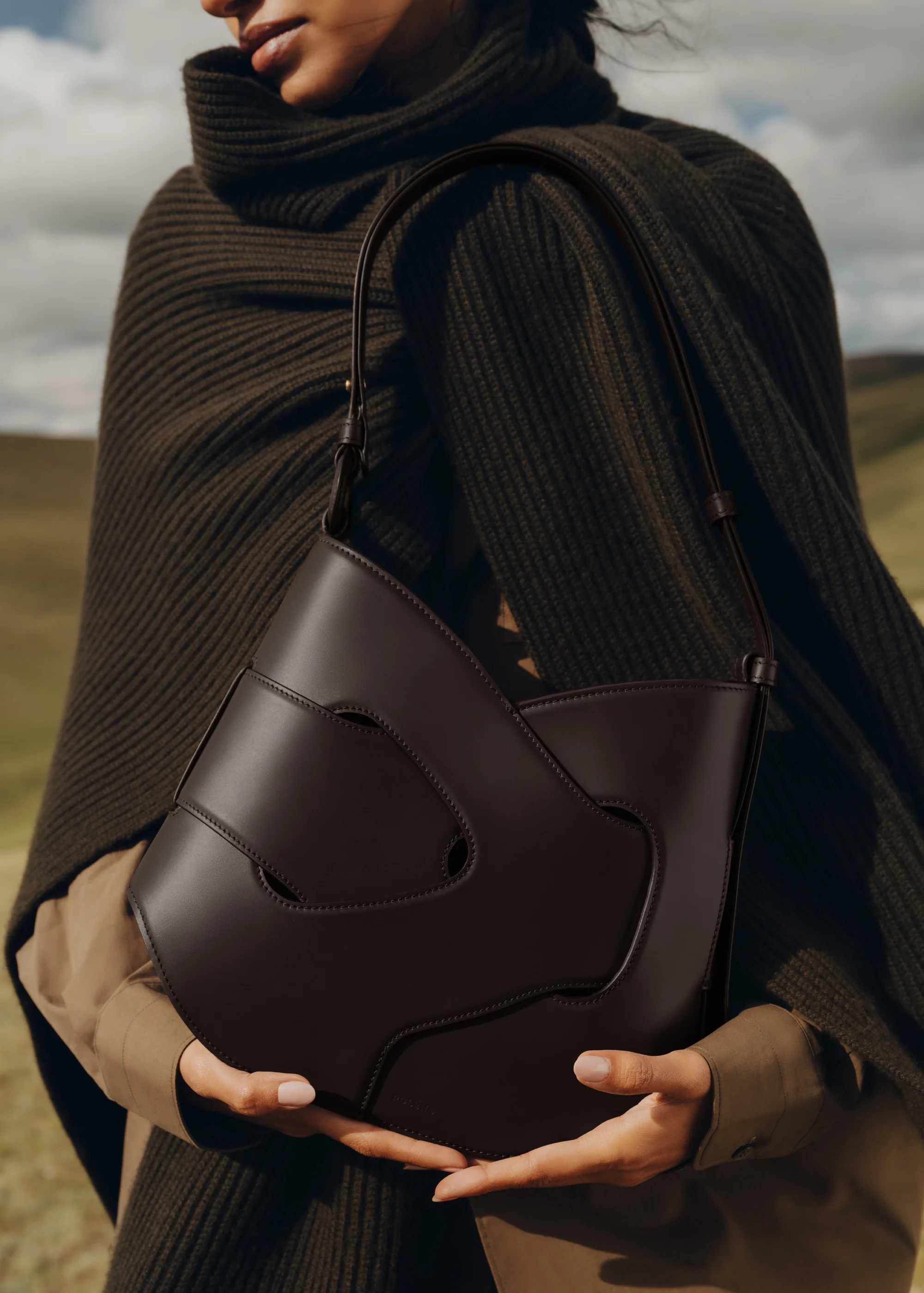 Nodde Hobo - Smooth Ebony - Image 5