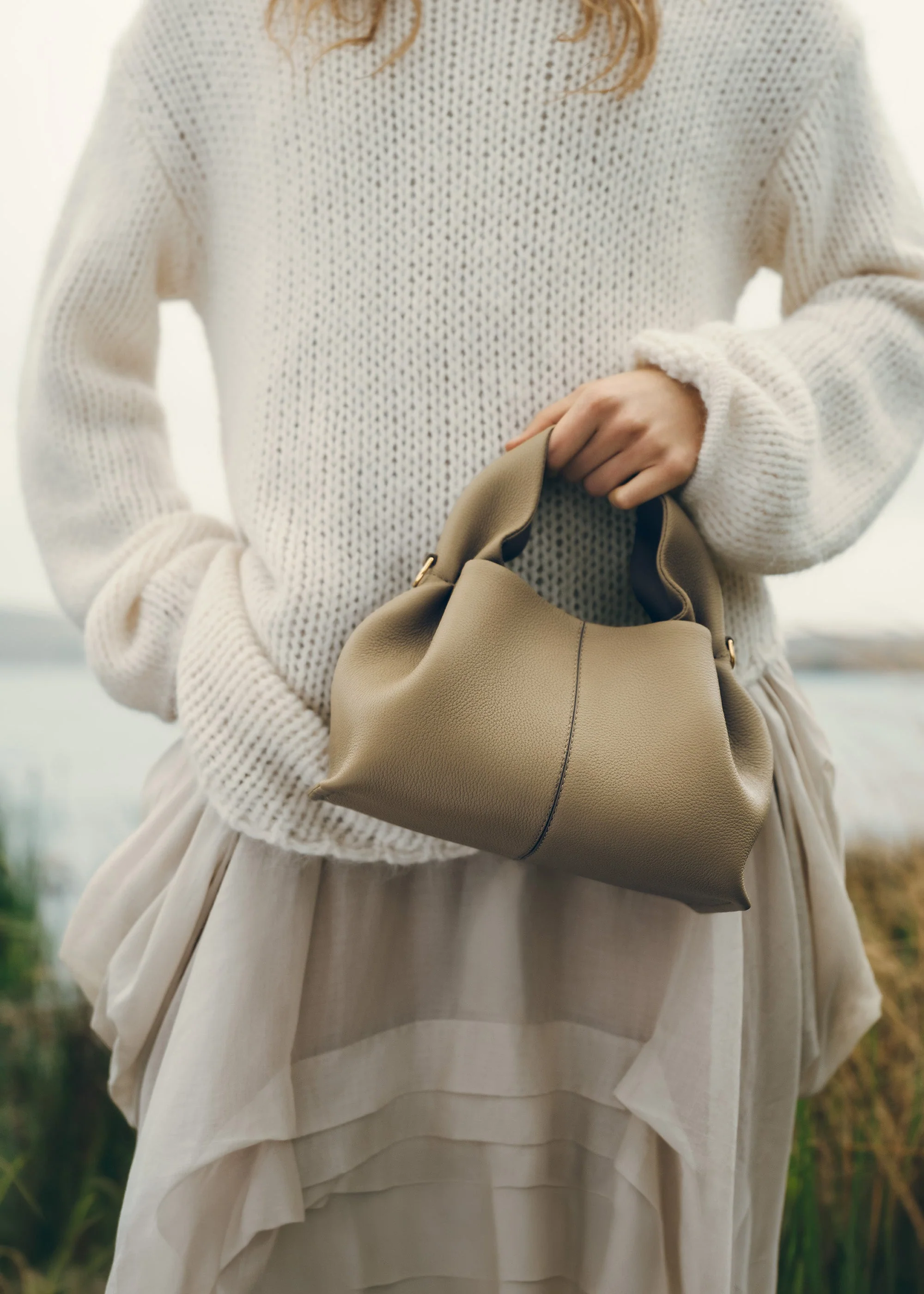 Numéro Neuf Mini - Textured Smoky Olive - Image 2